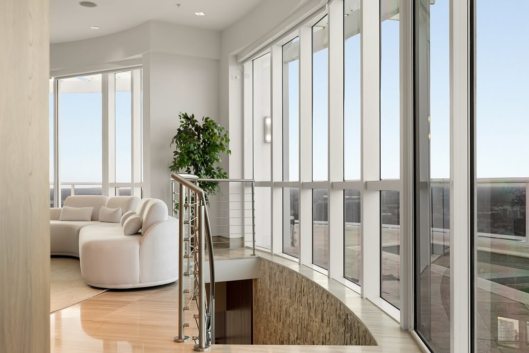 Professionally photographed Florida interior